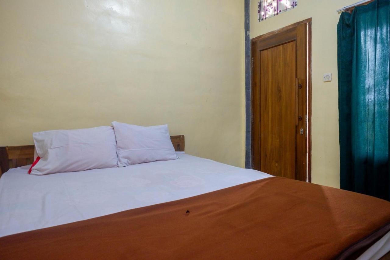 Hotel Kampoeng Drini Redpartner Brono Exterior photo